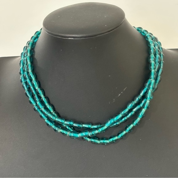 Vintage Antique blue glass beaded necklace with metal flower closure - Picture 3 of 9